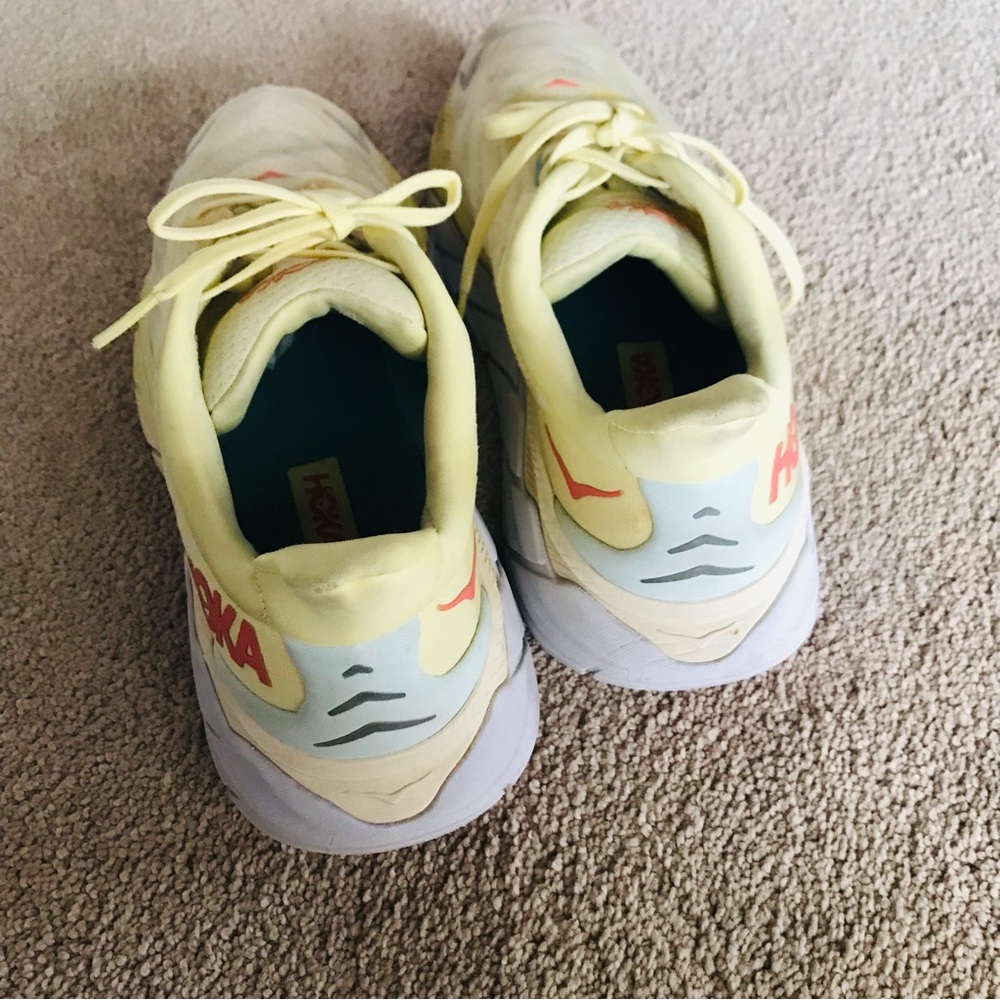 Hokas One Arahi 6 Women’s Size 9 Running Shoes Yellow Athletic Sneakers Gym - Picture 8 of 12